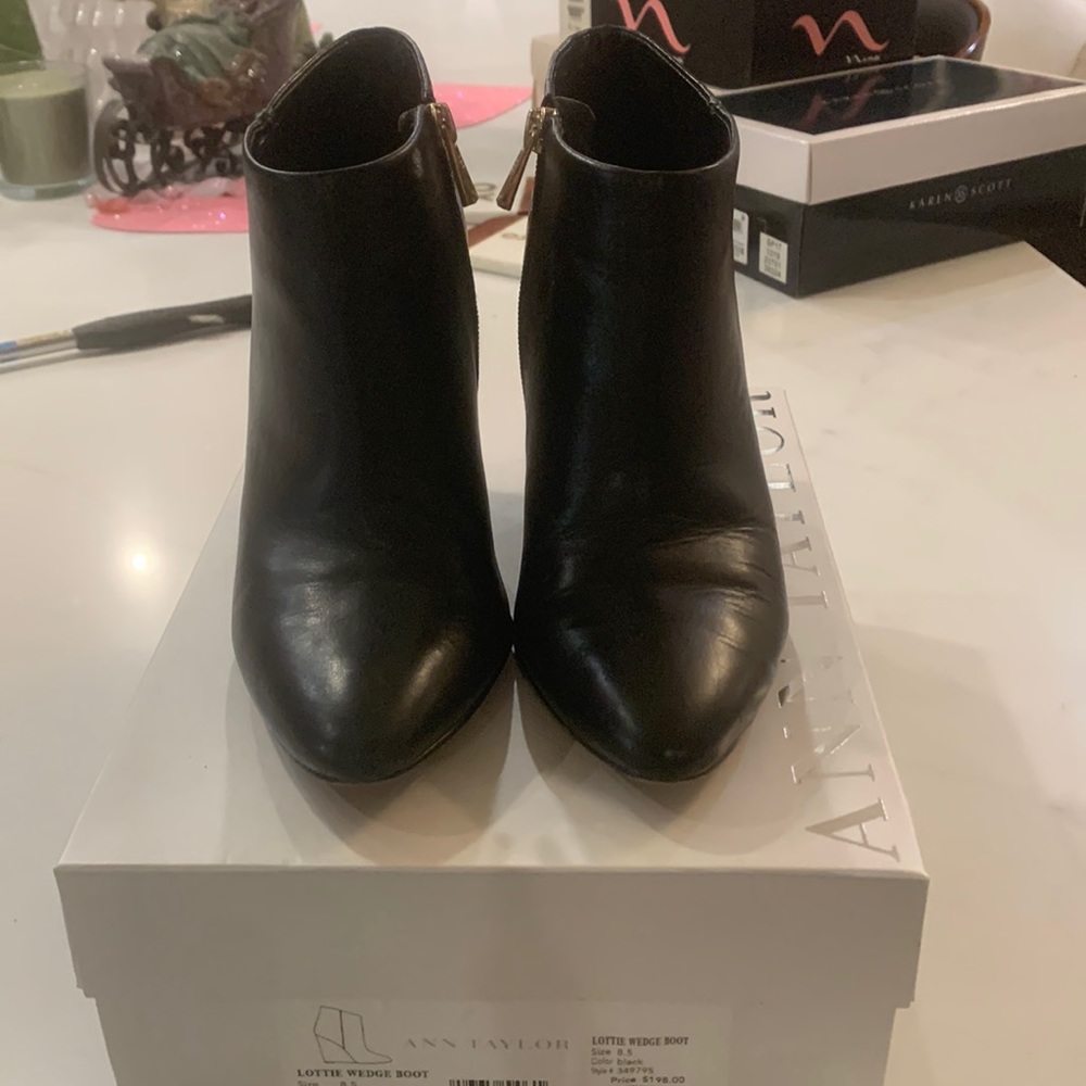 Adorable Size 8.5 booties with 3.5” heel